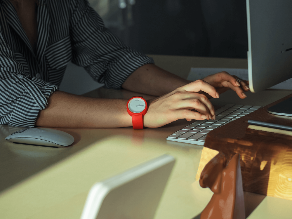 woman work on computer with ksef